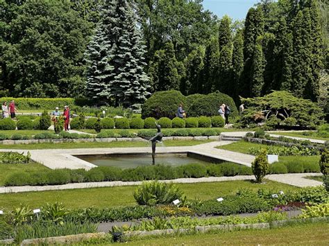  Ogród Botaniczny w Songyuan - Kwiatowa Oaza i Skarb Naturalny!