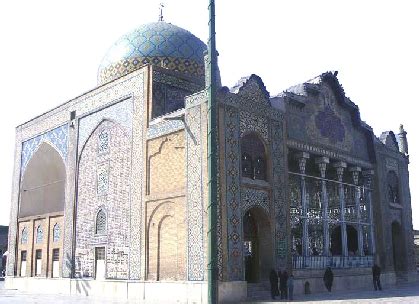  Mausoleum of Shahzade Hoseyn, A Stunning Architectural Marvel and Symbol of Timeless Devotion!