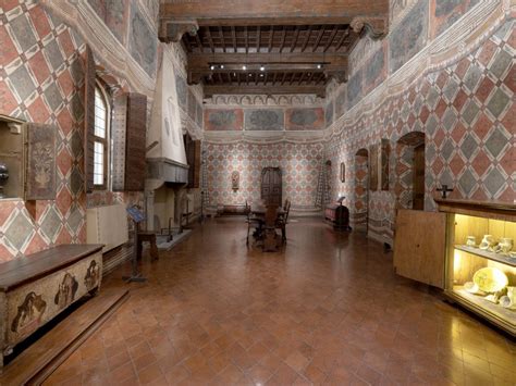 Museo di Palazzo Davanzati: History Brought to Life Within Florentine Walls!